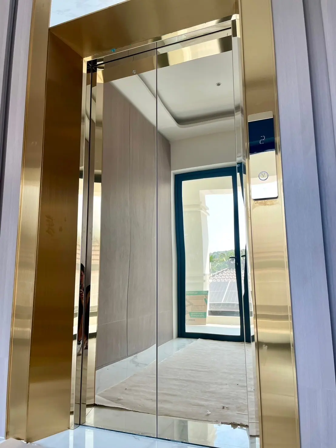 Modern Luxury Golden Lift