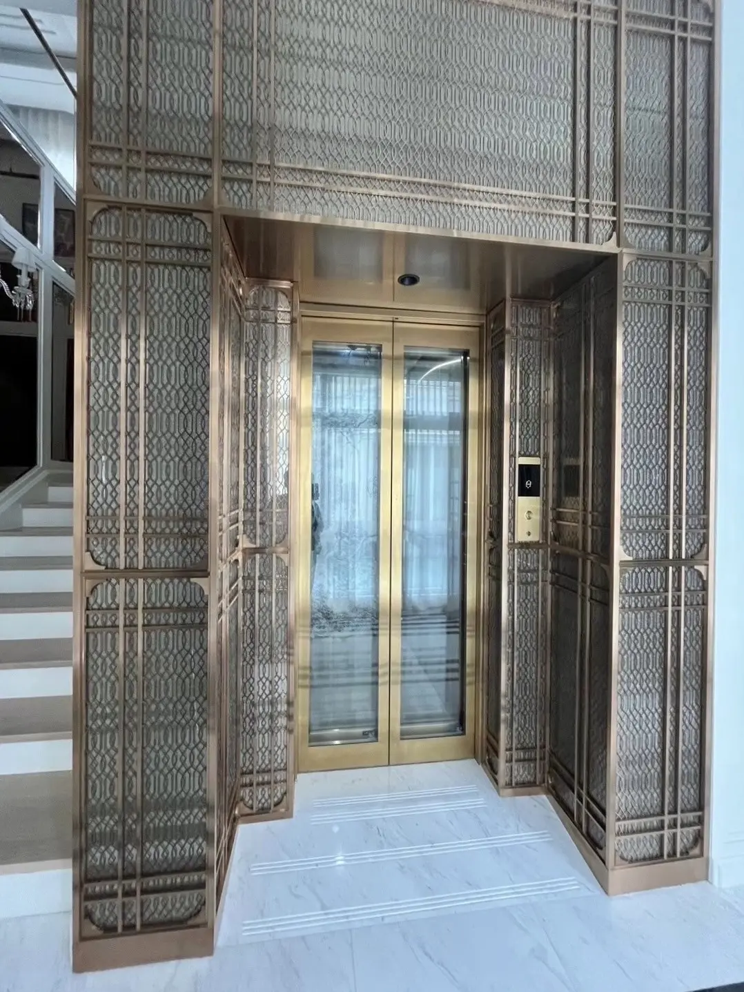 The Royal Residence by Fraser Property Lift