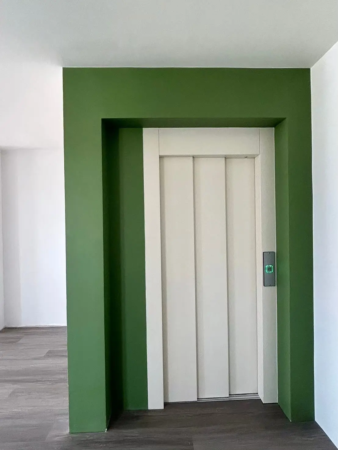 Apron Bar  Lift