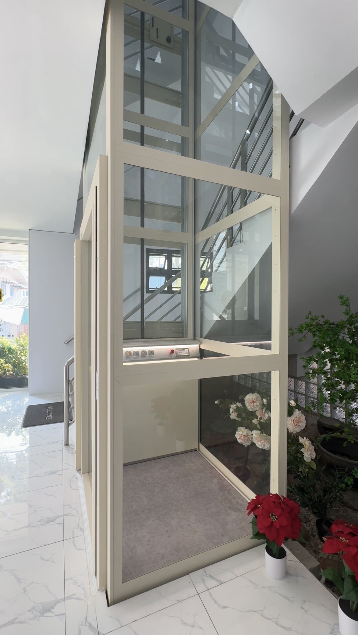 Domoflex Screw Lift (renovated) Middle Staircase Lift