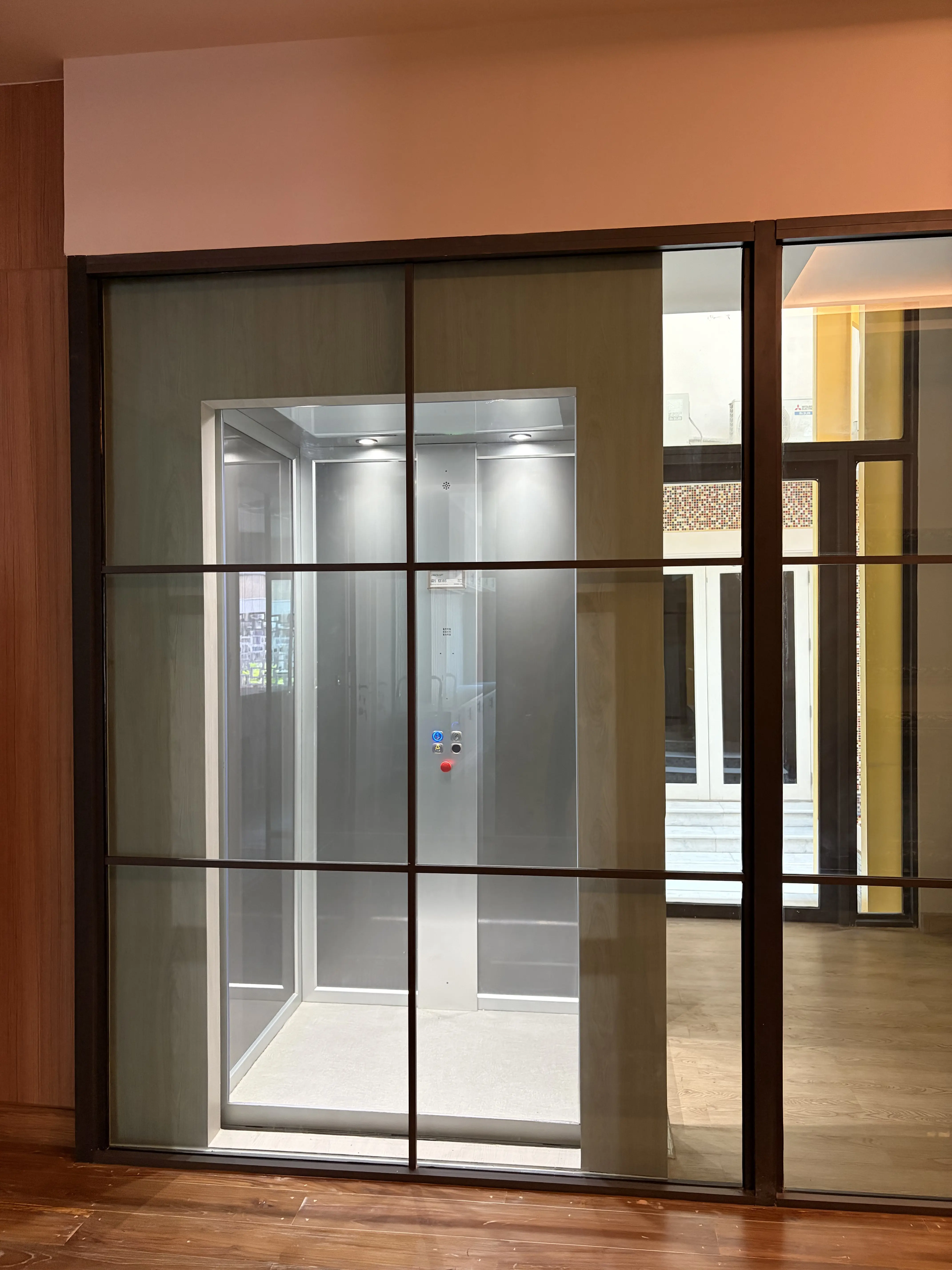Indomo Hydraulic Lift from Italy Lift